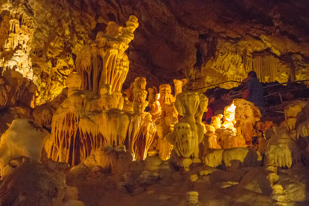 Natural Bridge Caverns